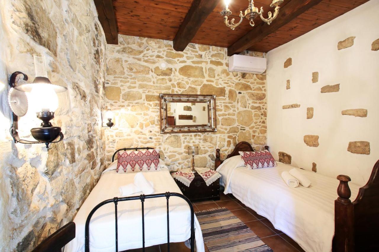 Villa Radamanthis Sívas Extérieur photo